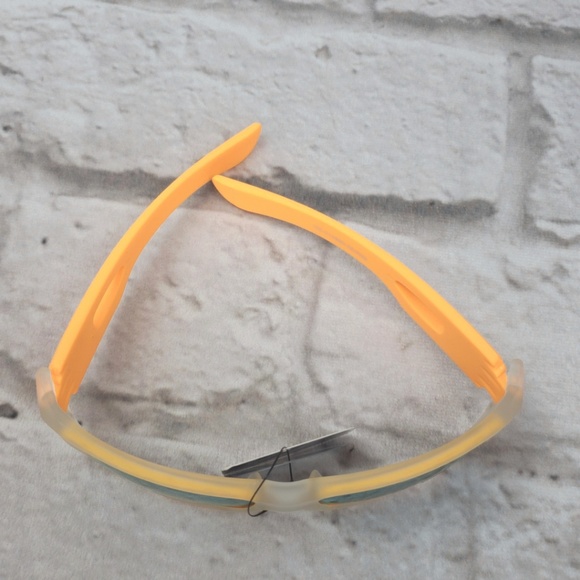 Drivers Edge Soft Touch  Sunglasses - Picture 2 of 5